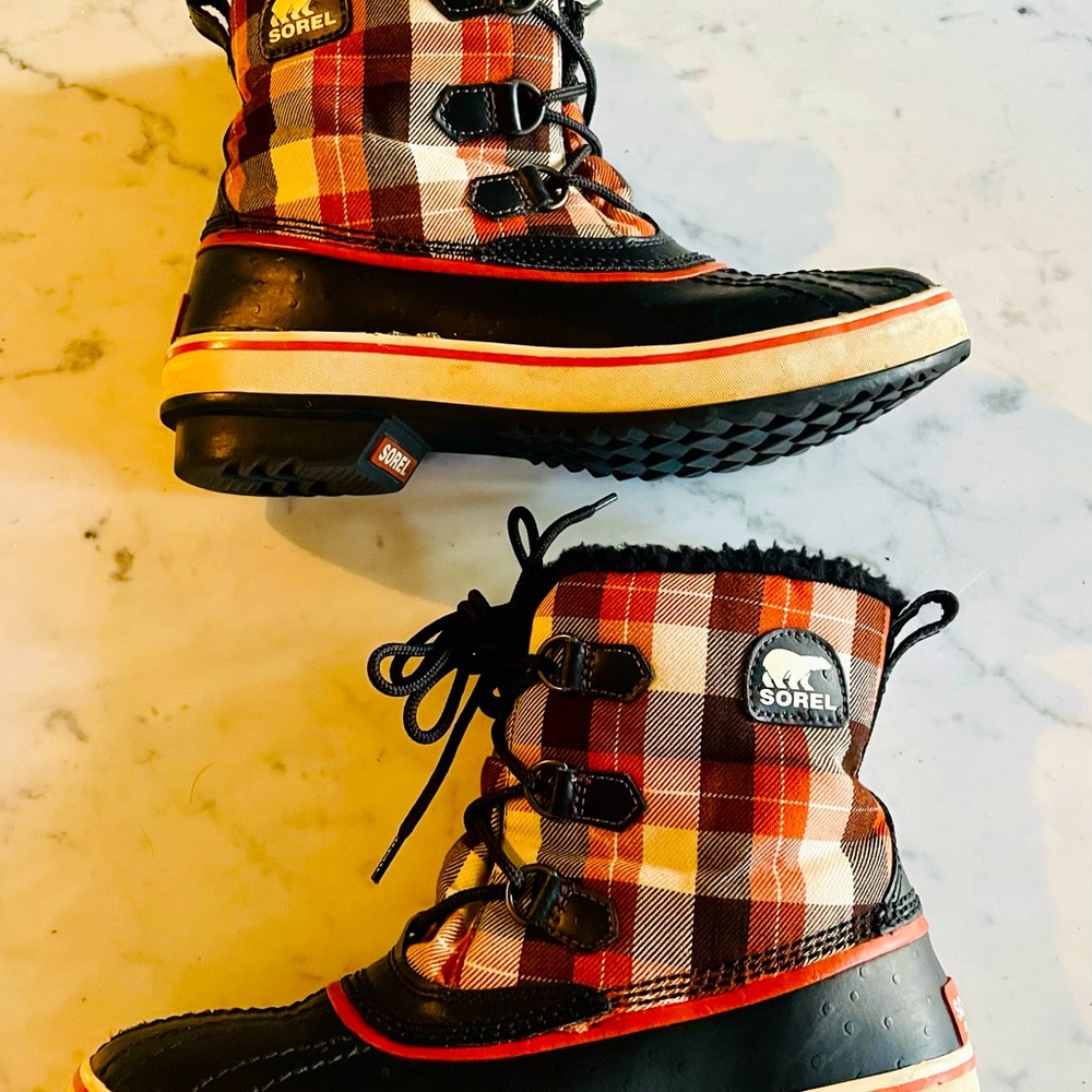 Sorel black rust cream plaid laced booties boots unique size 7